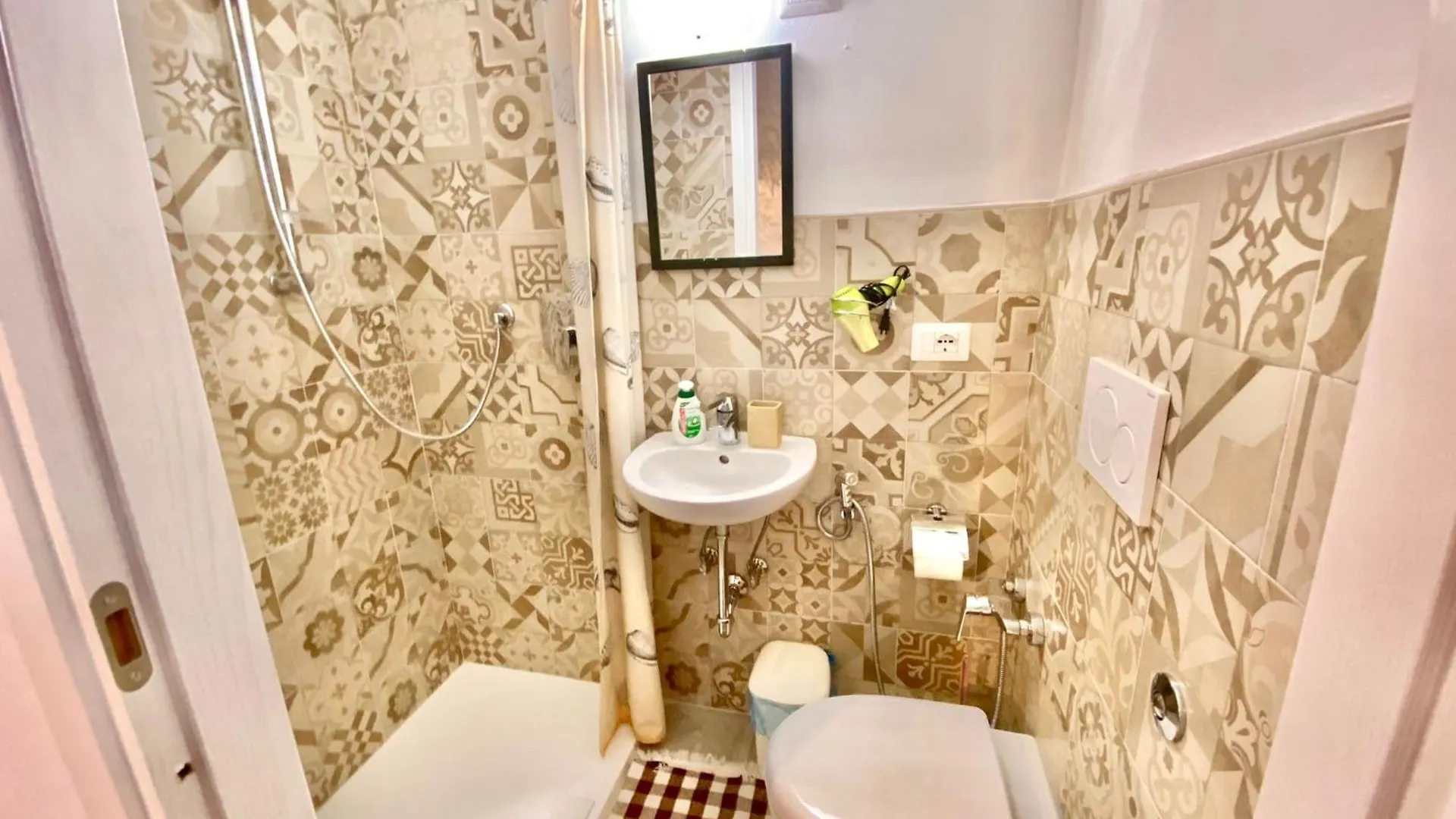 Maison Sarraj Parme 0*,  Italie